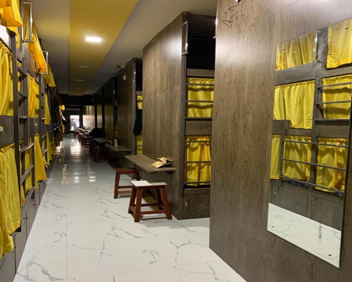 Neenava Dormitory Mumbai Exterior foto